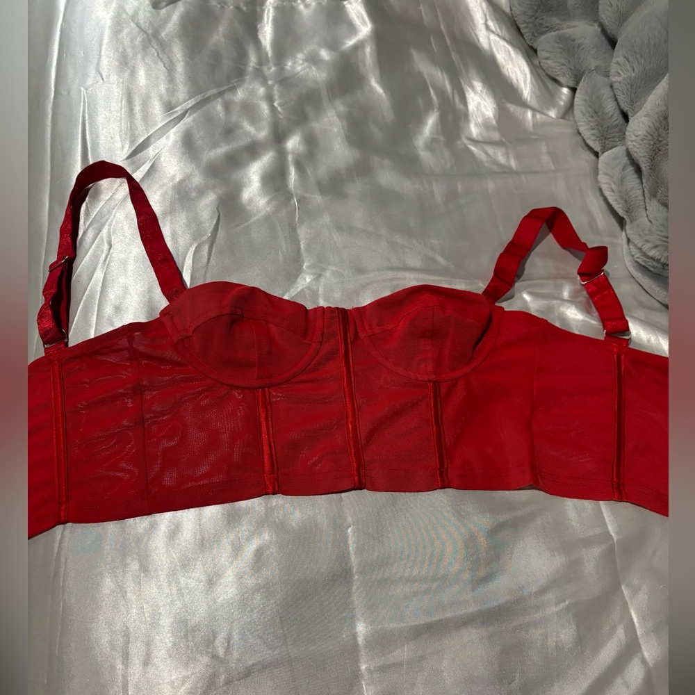 Edikted Teagen Mesh Corset Top red XS - Picture 7 of 7